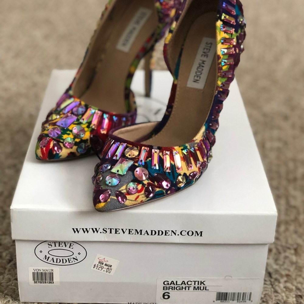 Steve Madden pumps